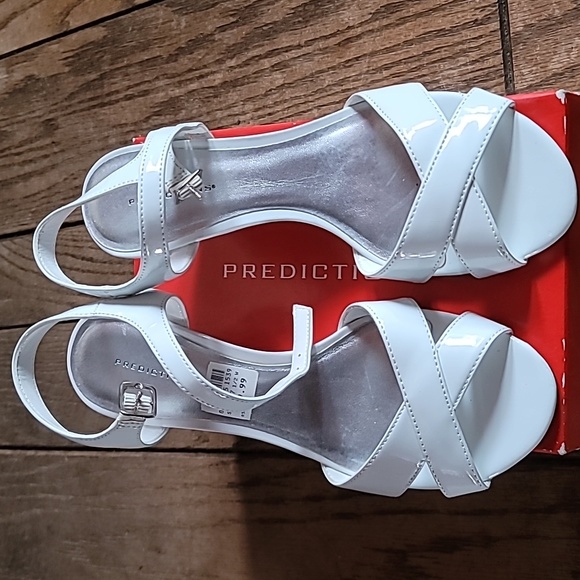 Predictions Shoes - Predictions white open toe 7.5 W